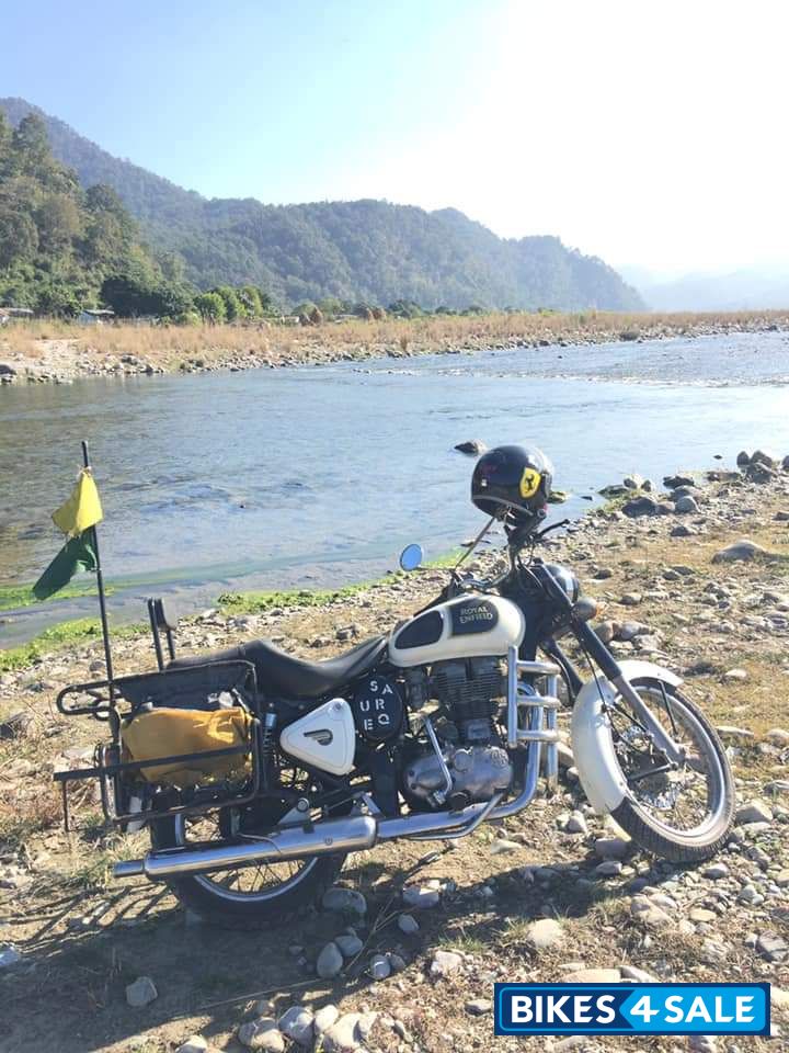 Ash White Royal Enfield Classic 350