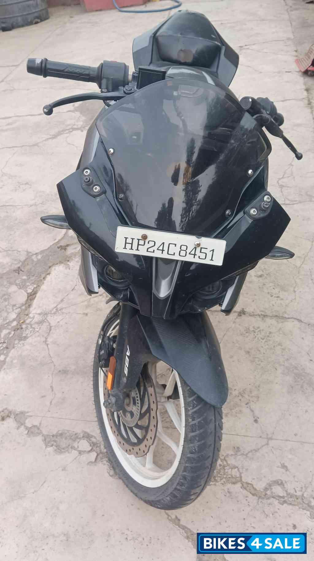 Bajaj Pulsar RS 200 BS6