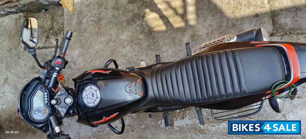 Bajaj Pulsar 125 Neon BS6
