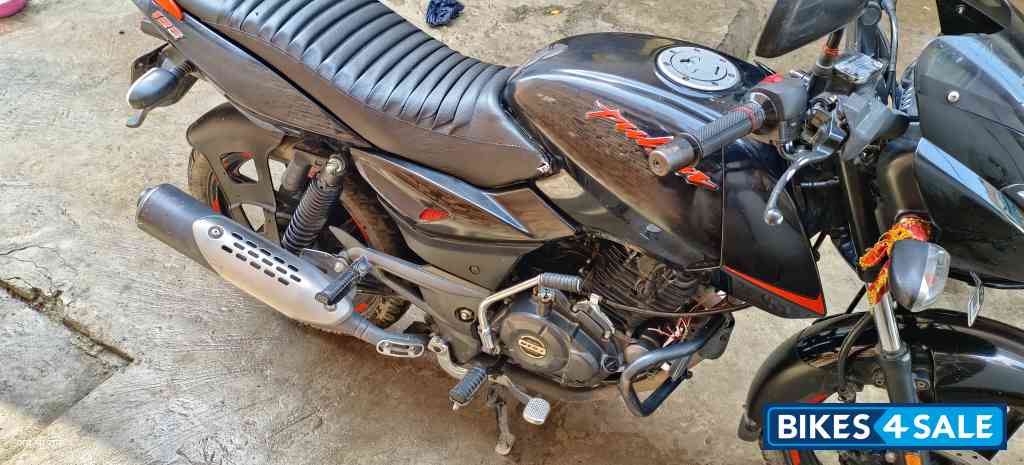 Bajaj Pulsar 125 Neon BS6