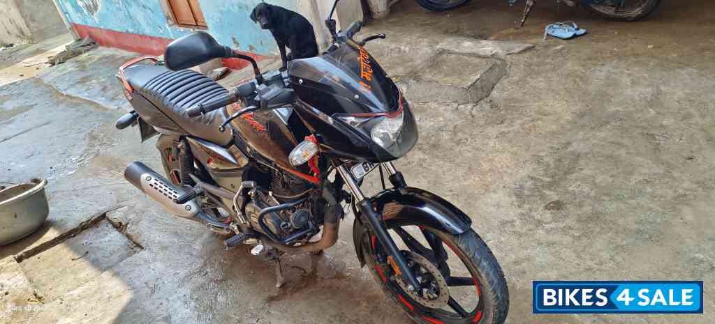 Bajaj Pulsar 125 Neon BS6
