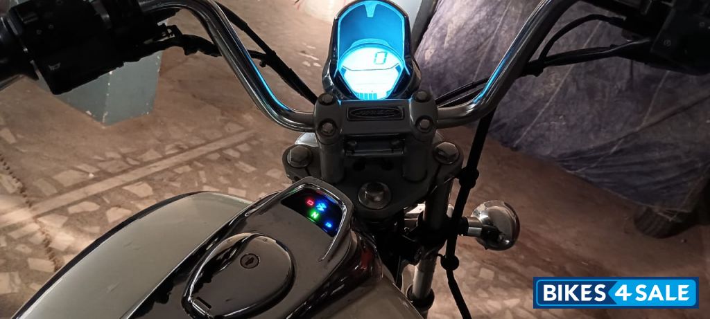 Bajaj Avenger Cruise 220 Bajaj Avenger Cruise 220