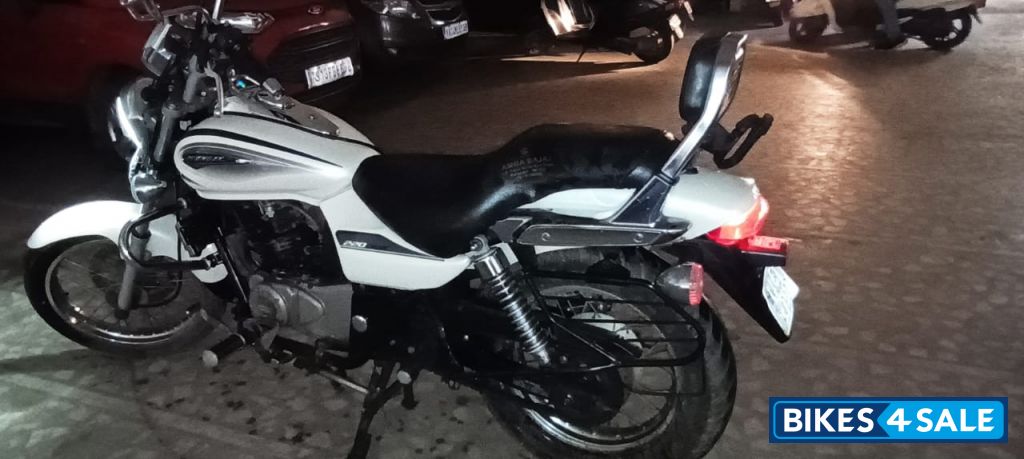 Bajaj Avenger Cruise 220 Bajaj Avenger Cruise 220