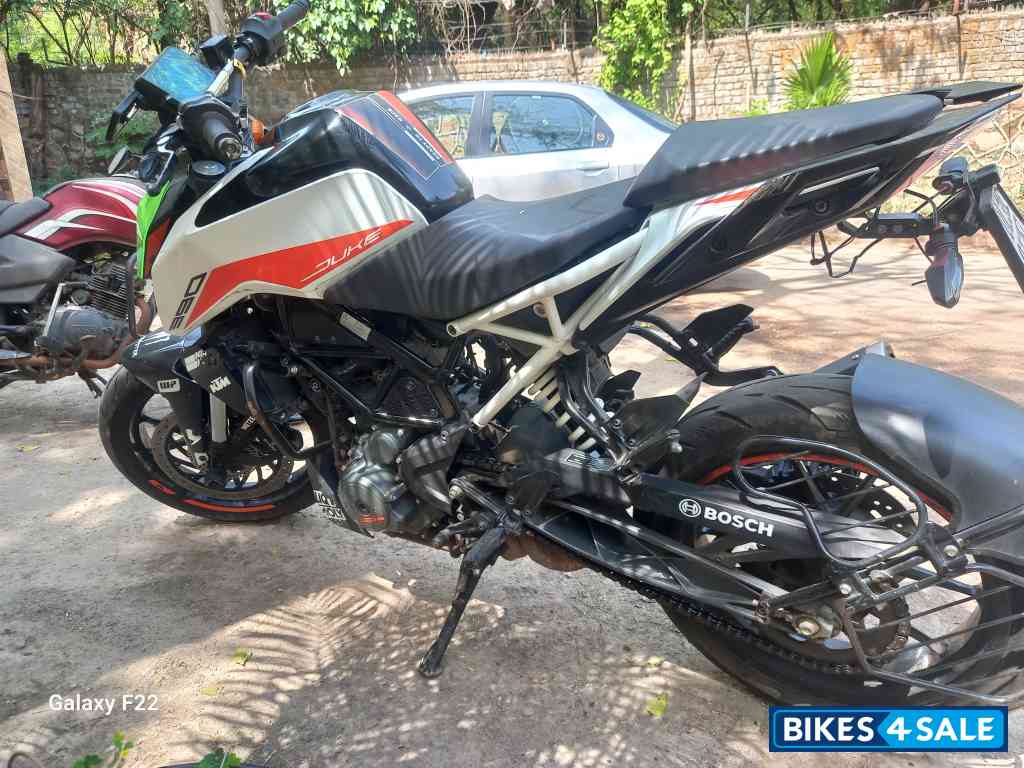 KTM Duke 390 BS6