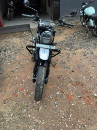 Yezdi Scrambler Dual Tone