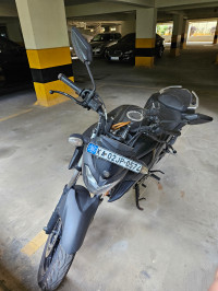 Black Yamaha FZ25