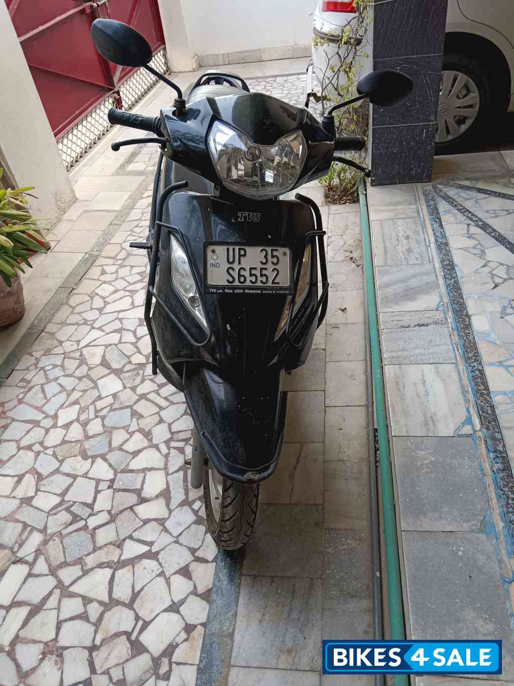 Black TVS Wego Black TVS Wego