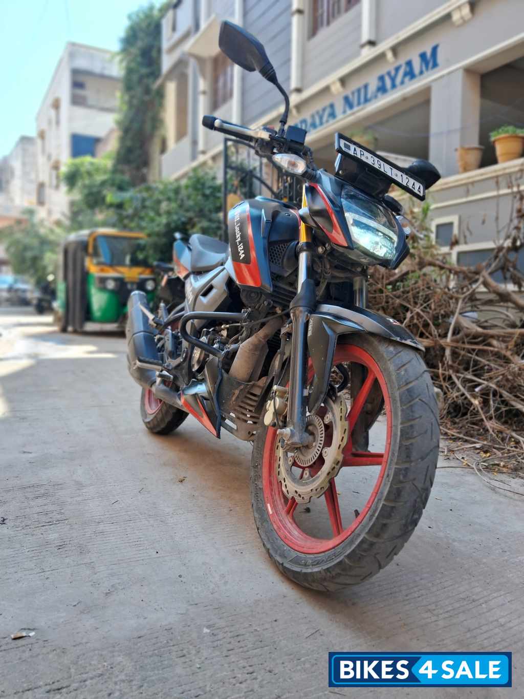 Matte Block TVS Apache RTR 160 4V Special Edition