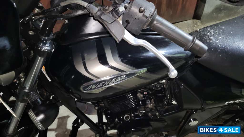 Black Bajaj Avenger Street 160 BS6