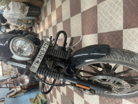 Black Bajaj Avenger Street 160 BS6