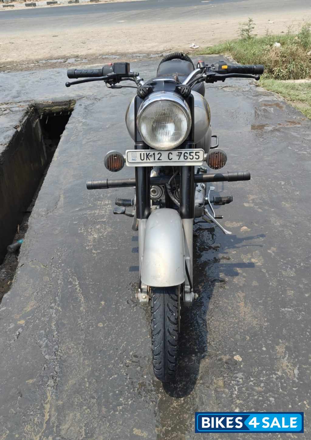 Silver Royal Enfield Classic 350