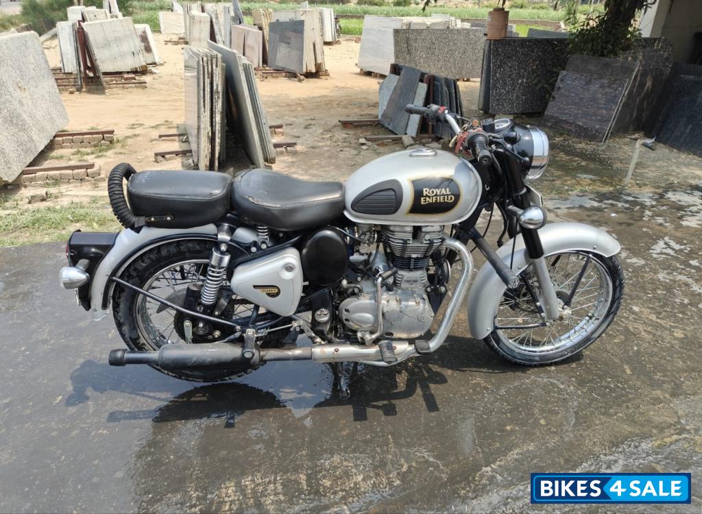 Silver Royal Enfield Classic 350