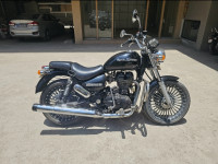Black Royal Enfield Thunderbird 350