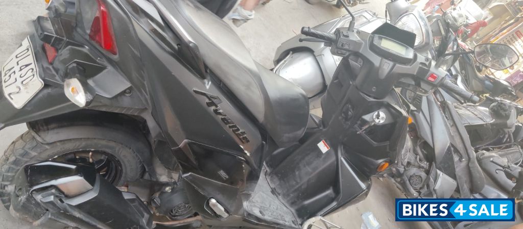 Suzuki Avenis 125 Standard Edition