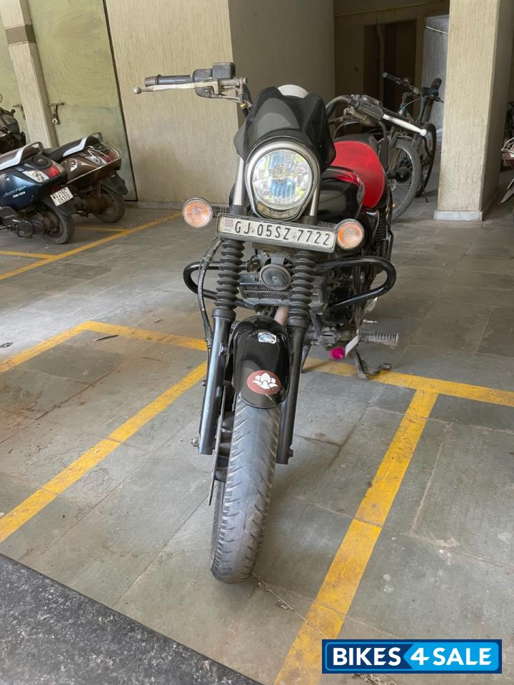 Black Bajaj Avenger Street 220 BS6
