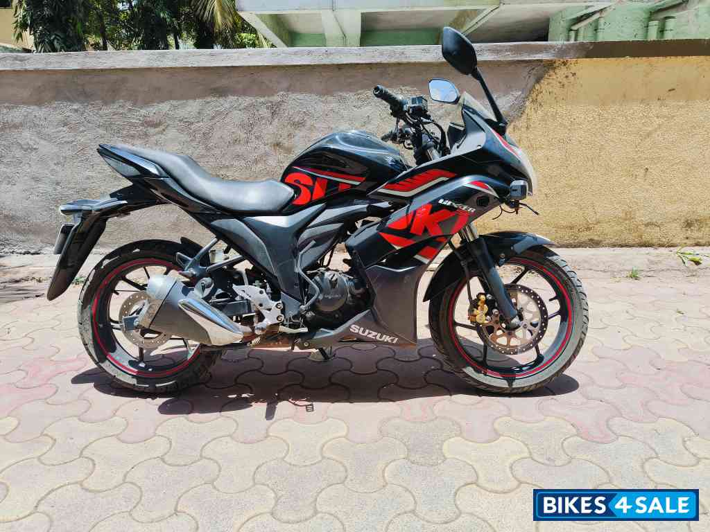 Suzuki Gixxer SF