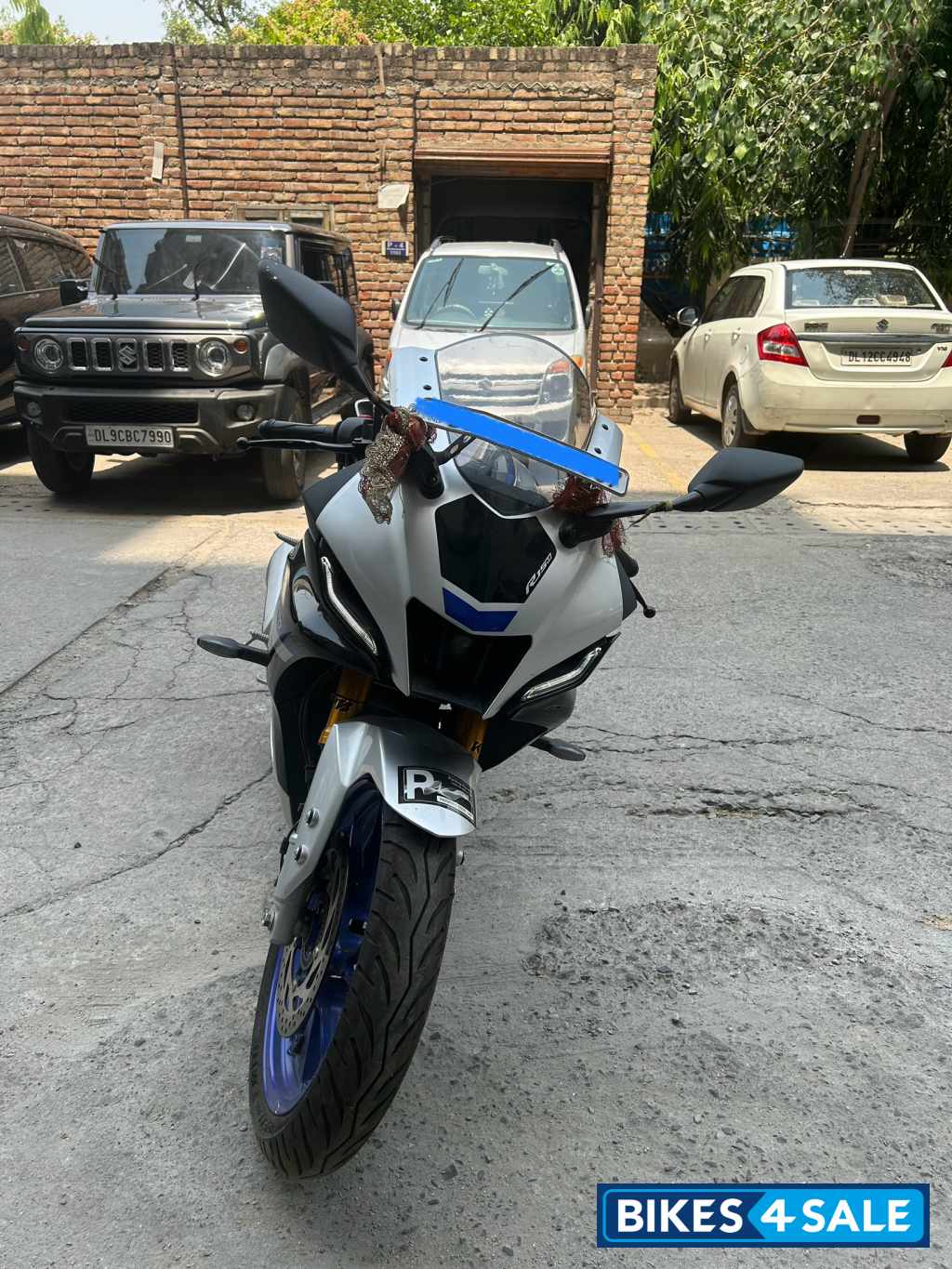 Metallic Grey Yamaha R15M