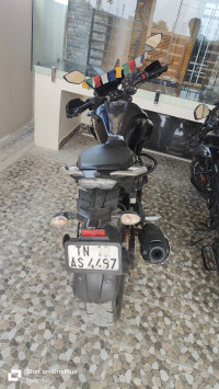 Black Yamaha FZ25