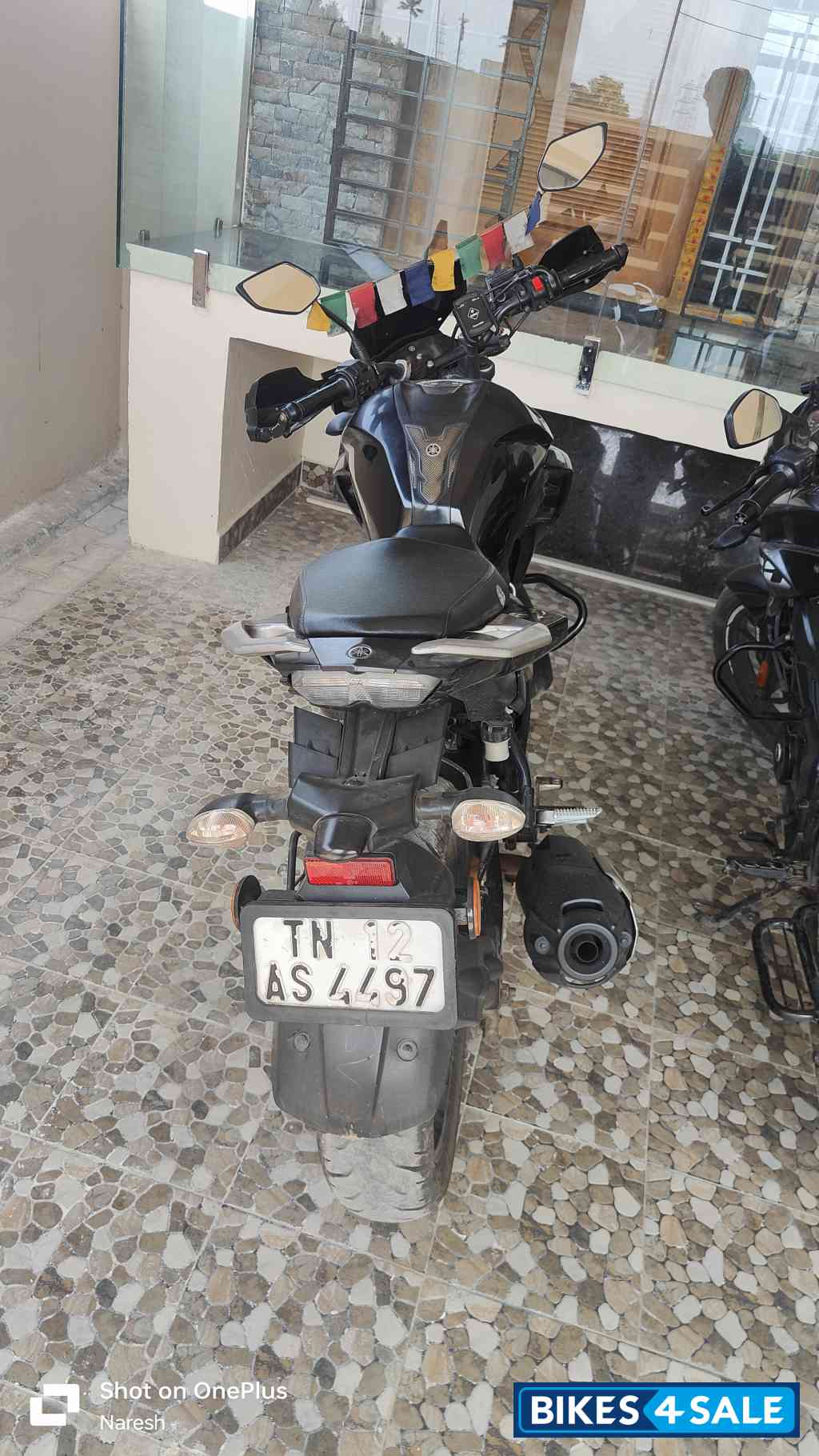 Black Yamaha FZ25