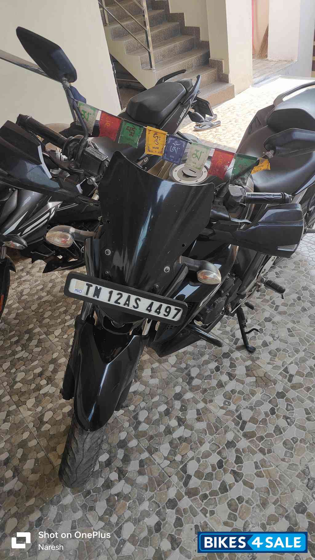 Black Yamaha FZ25