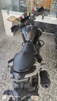 Black Yamaha FZ25