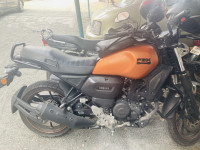 Orange Yamaha FZ-X