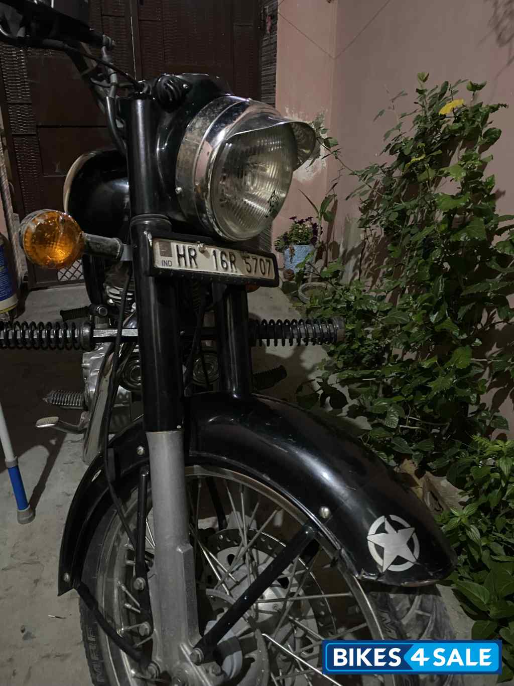 Black Royal Enfield Classic 350