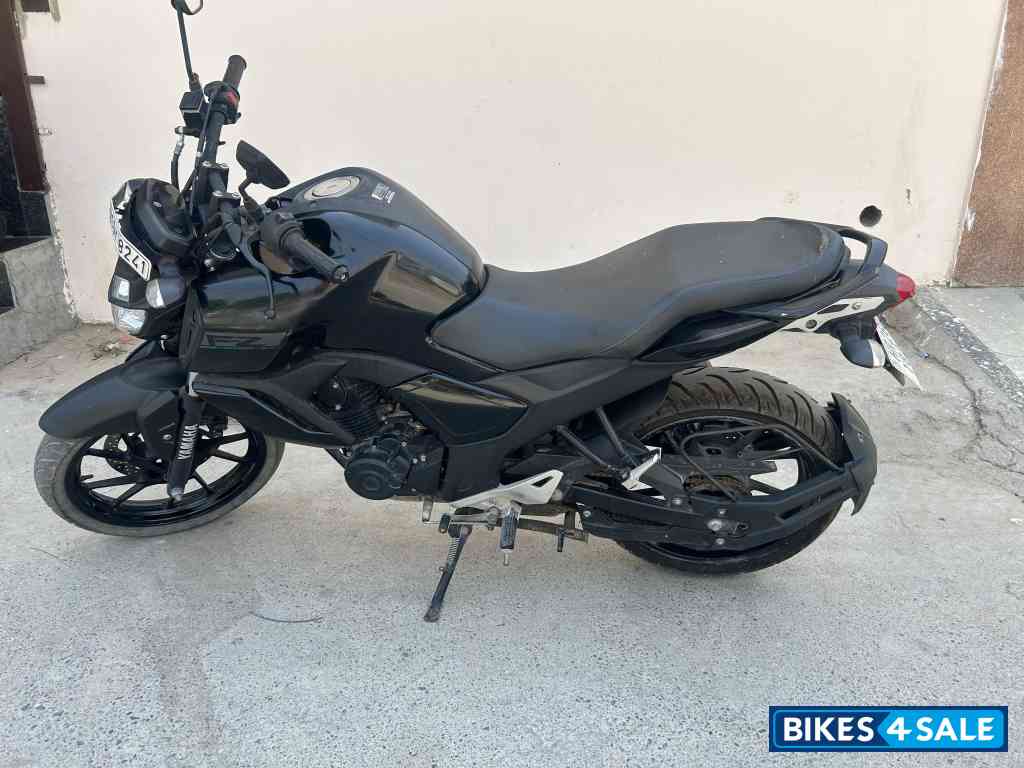 Yamaha FZ FI V3 BS6