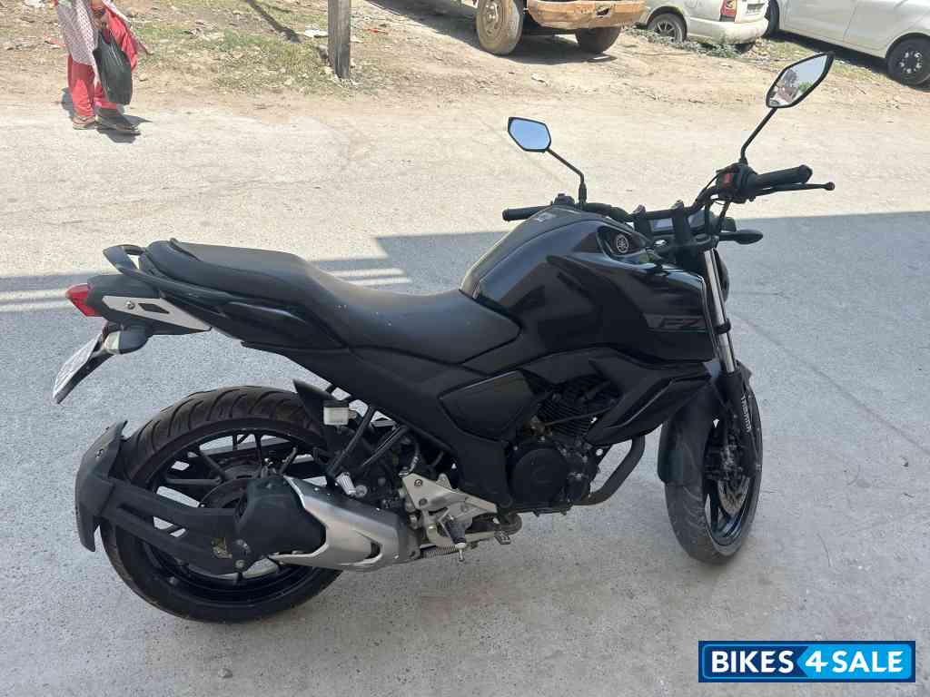 Yamaha FZ FI V3 BS6