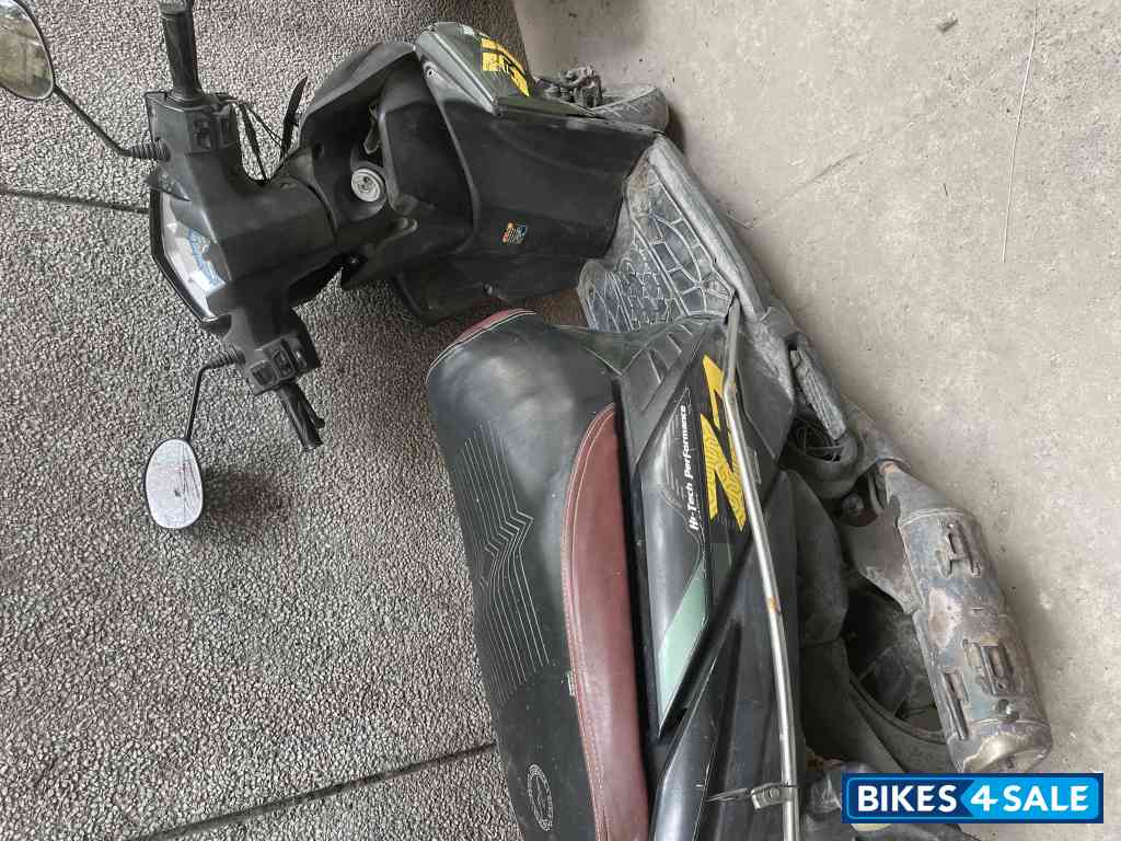 Green Yamaha Cygnus Ray ZR