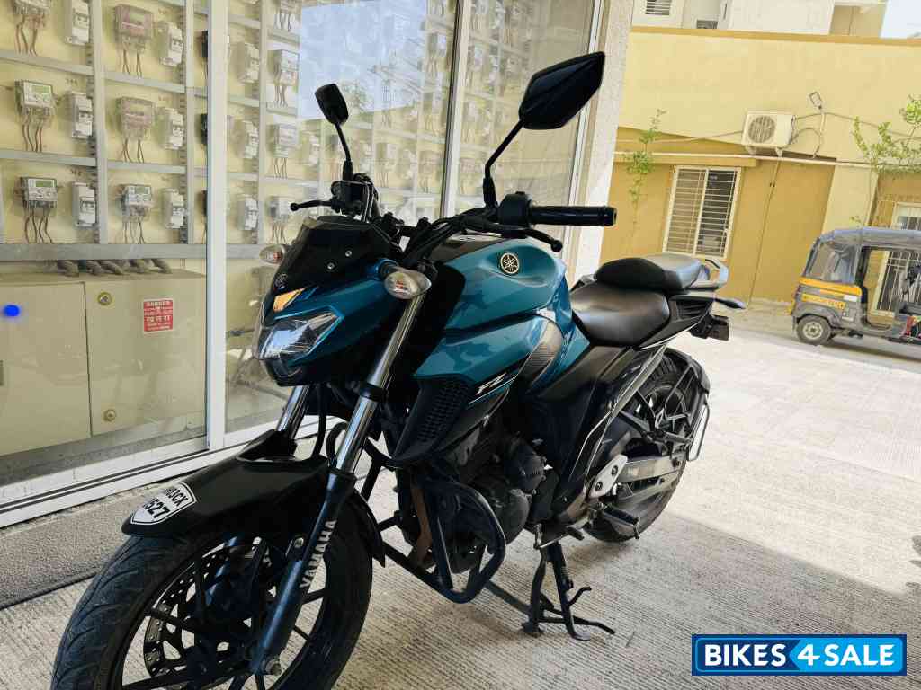 Yamaha FZ25