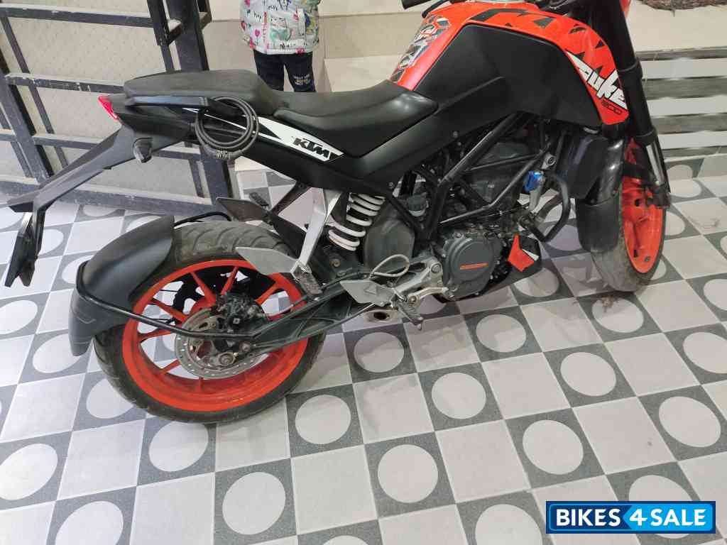 KTM Duke 200