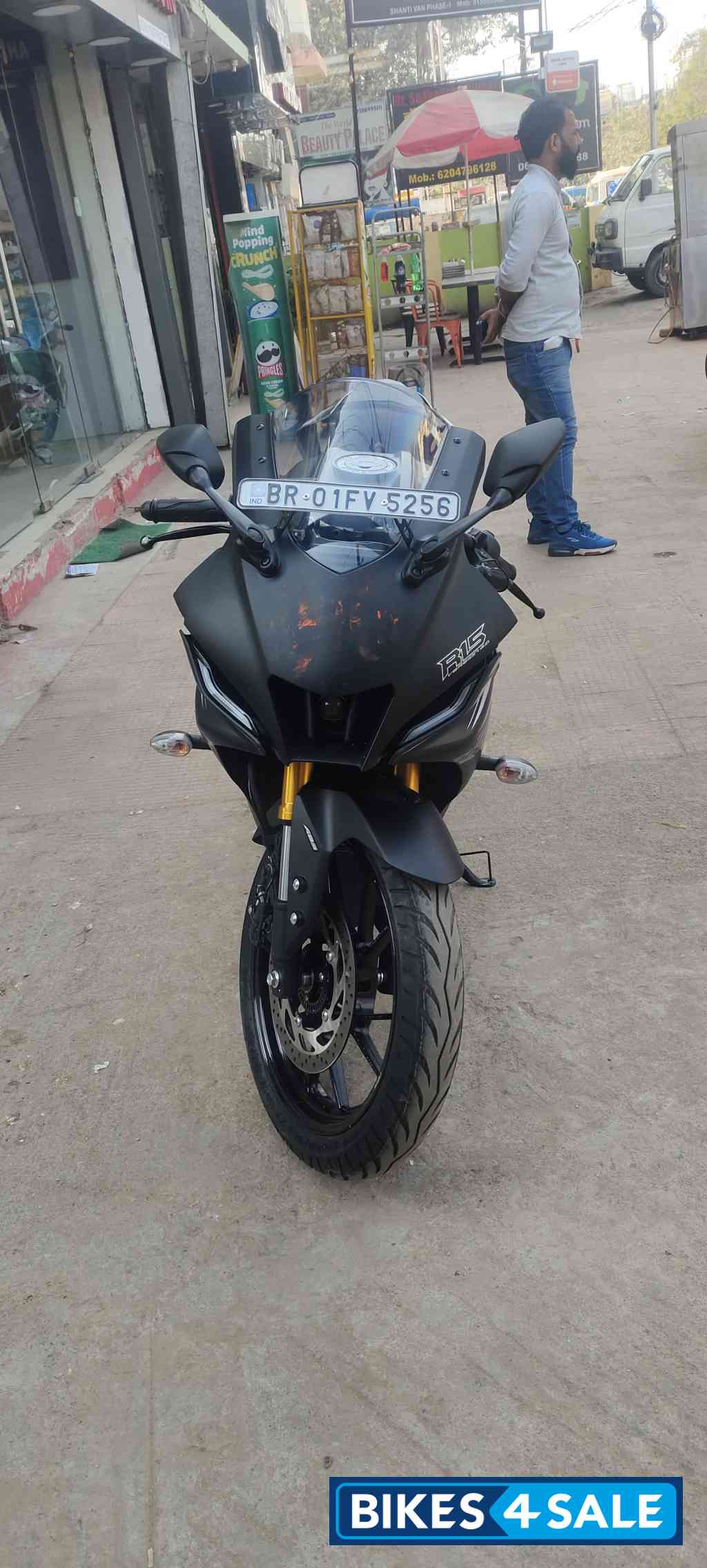 Yamaha R15 V4