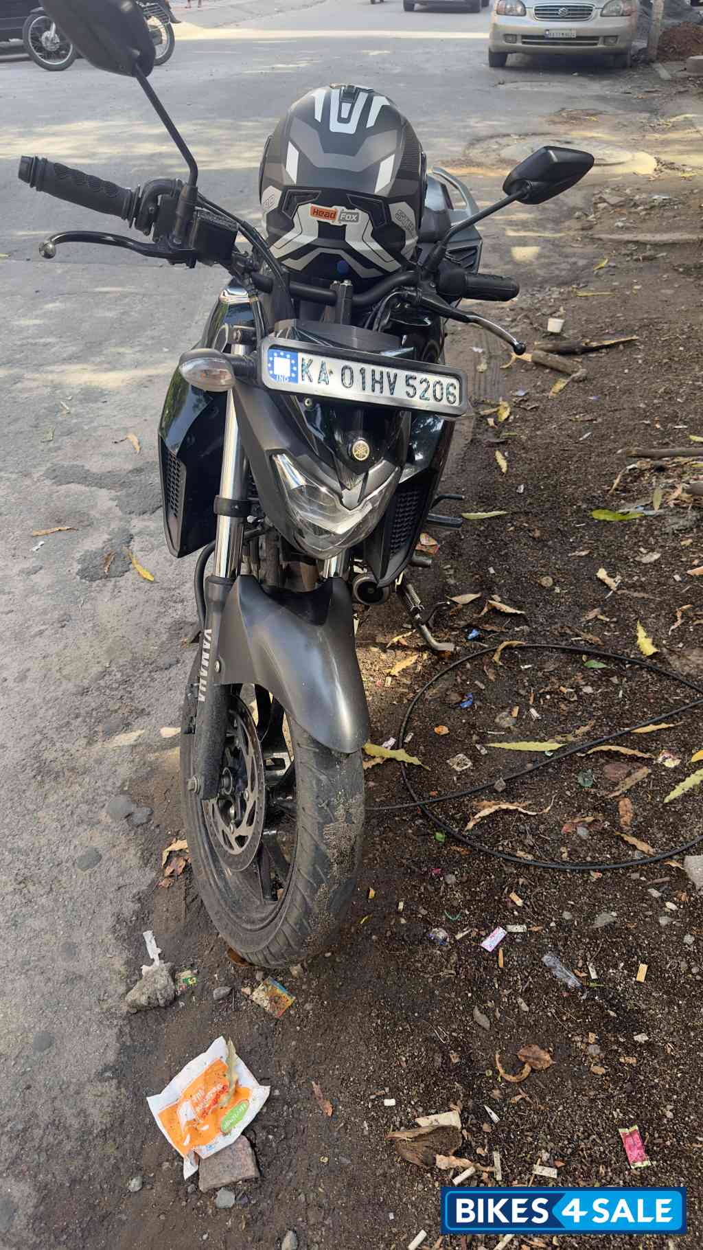 Black Yamaha FZ25