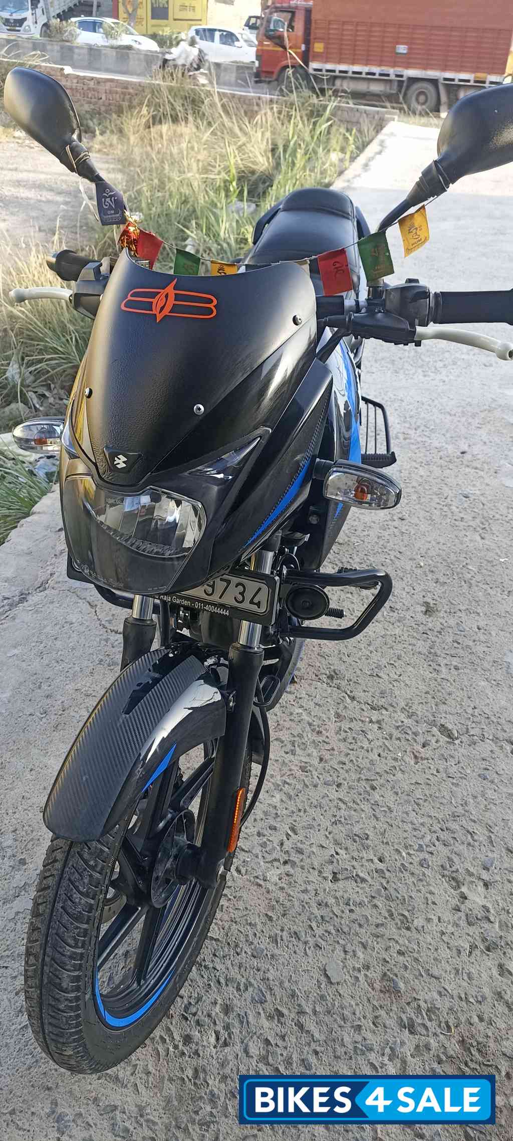 Bajaj Pulsar 125 Carbon Fibre Disc Split Seat