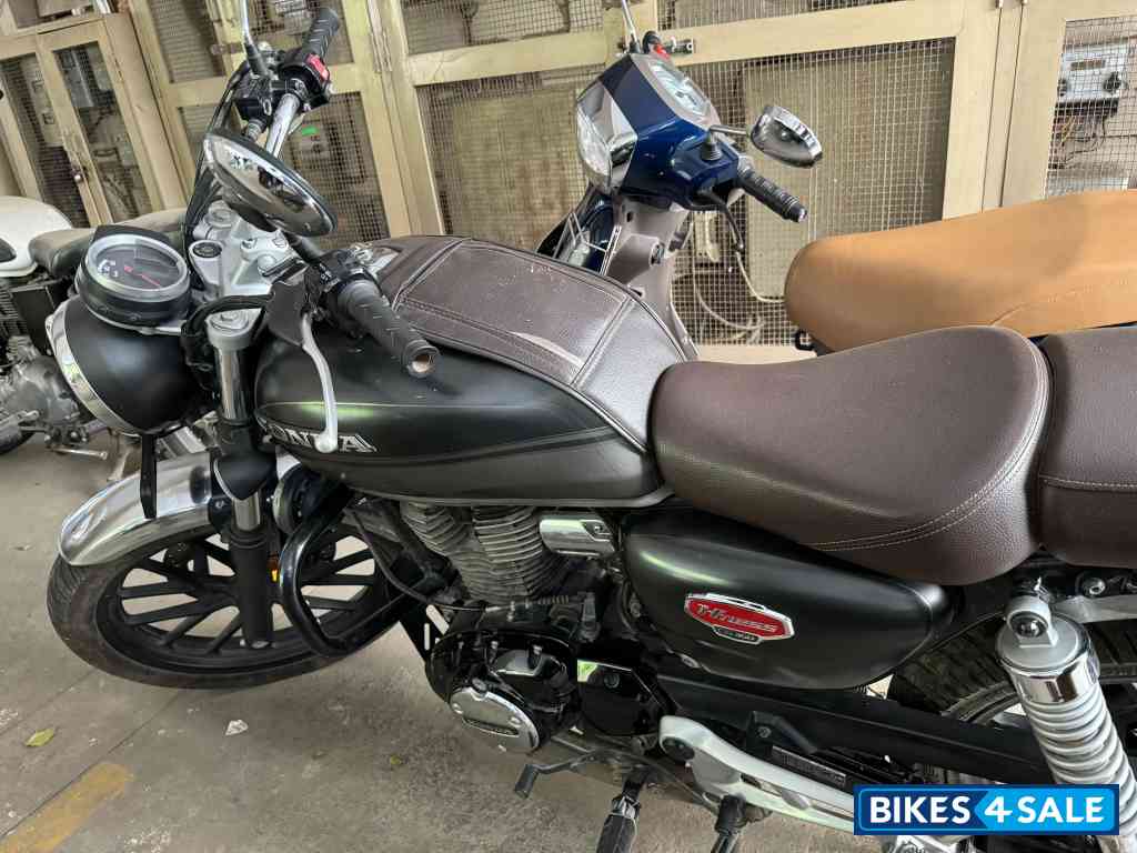 Honda Hness CB350 DLX Pro