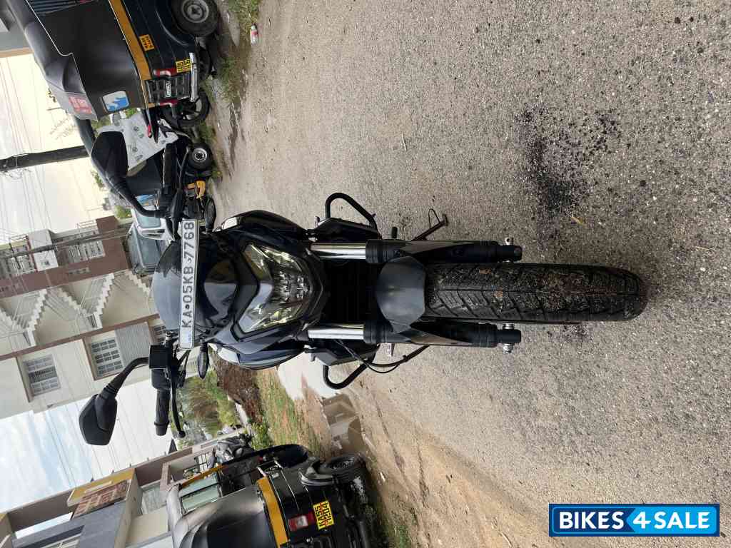 Midnight Blue Bajaj Dominar 400 ABS BS6