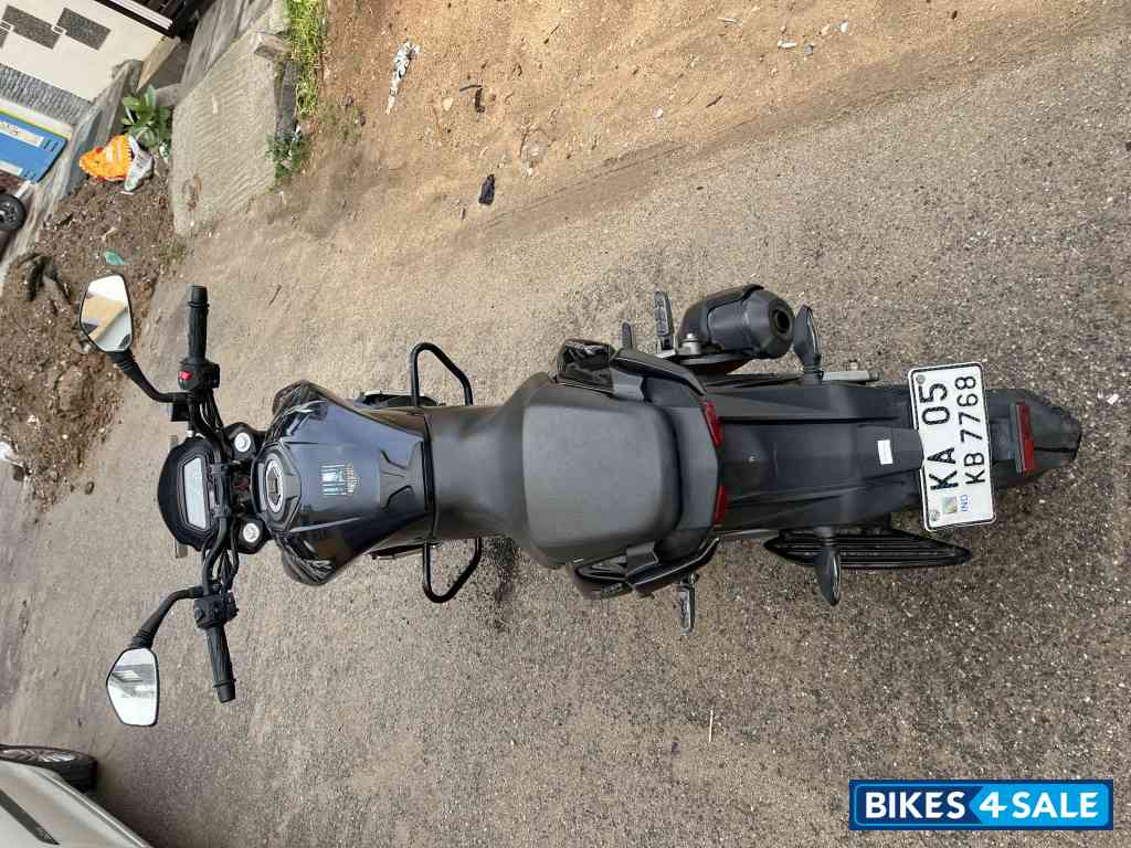 Midnight Blue Bajaj Dominar 400 ABS BS6