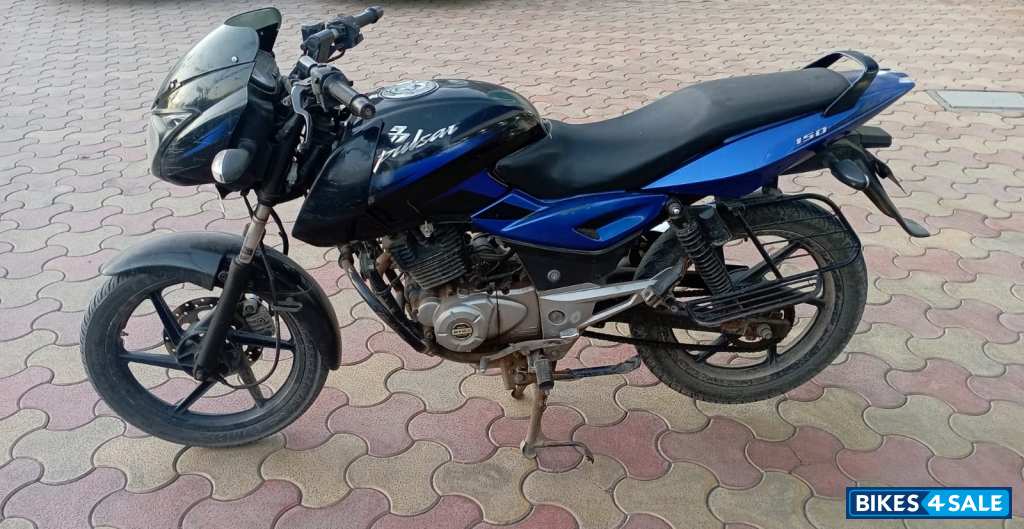 Blue Bajaj Pulsar 150 Blue Bajaj Pulsar 150
