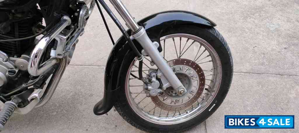 Bajaj Avenger Cruise 220 BS6