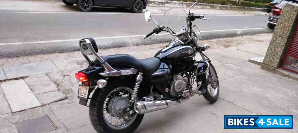 Bajaj Avenger Cruise 220 BS6