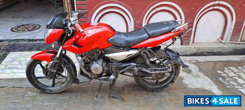 Bajaj Pulsar 135LS