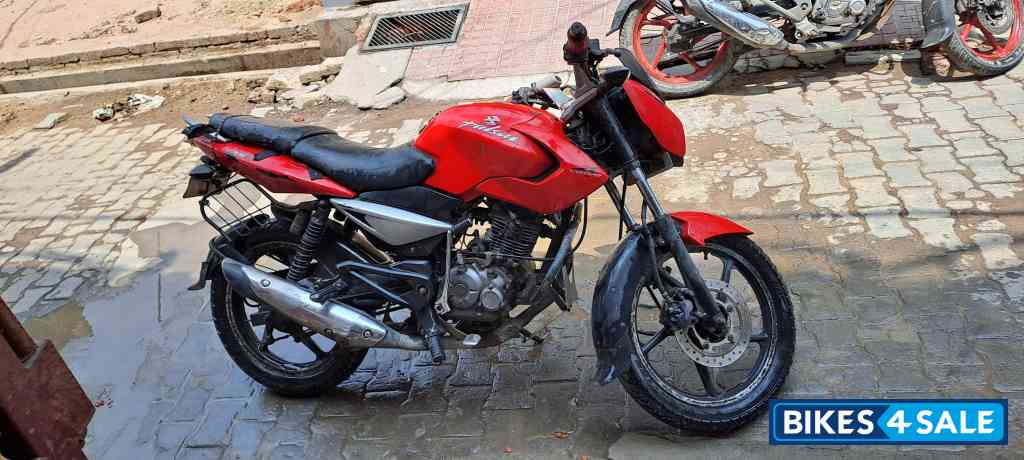Bajaj Pulsar 135LS