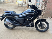 Suzuki Intruder 150