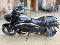 Suzuki Intruder 150