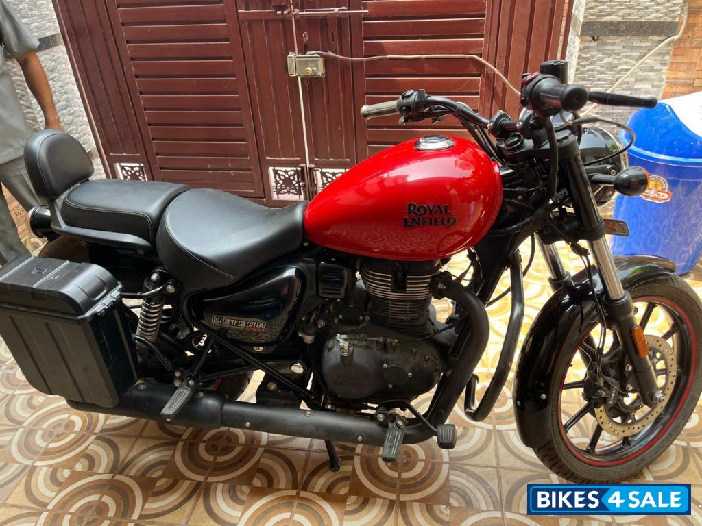 Royal Enfield Meteor 350 Fireball