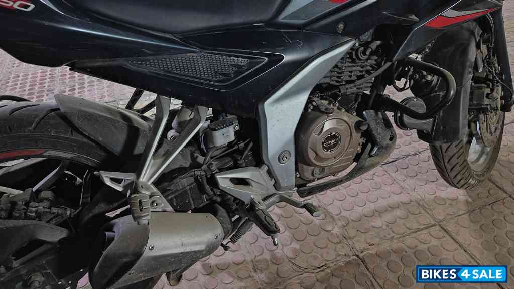 Bajaj Pulsar N250 Dual Channel ABS Bajaj Pulsar N250 Dual Channel ABS