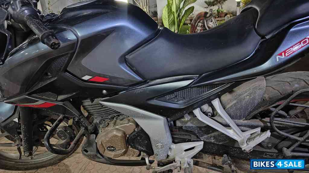 Bajaj Pulsar N250 Dual Channel ABS Bajaj Pulsar N250 Dual Channel ABS