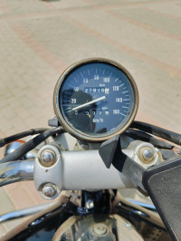 Black Bajaj Avenger 220 DTS-i