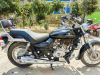 Black Bajaj Avenger 220 DTS-i